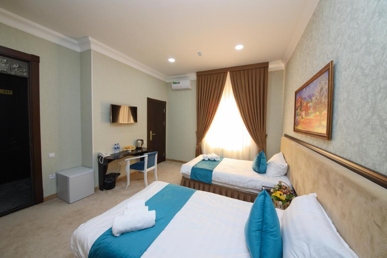 Hotel Globus Tashkent Bagian luar foto