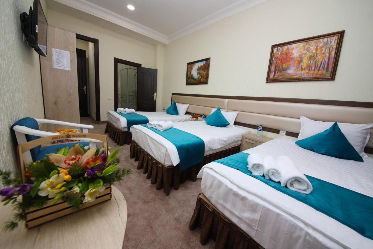 Hotel Globus Tashkent Bagian luar foto